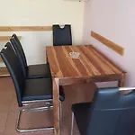 شقة Hama Komunela Mit Garten Und Stellplatz By Interhome