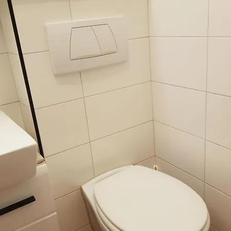 Hama Komunela Mit Garten Und Stellplatz By Interhome * Umag